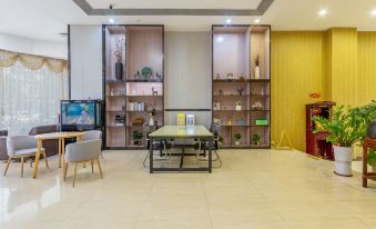Borrman Hotel (Shaoguan The History East Street Fengcai Building)