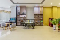 Borrman Hotel (Shaoguan The History East Street Fengcai Building)