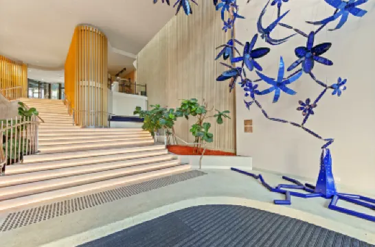 Spire Residences by CLLIX Отели в г. 