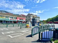 Hengdian World Studios · Sakura Pavilion - parking