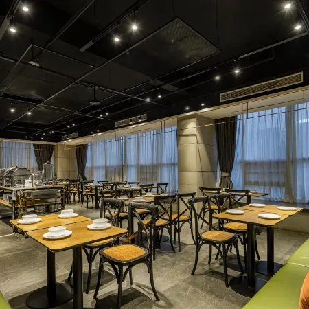 Molna Hotel Yibin