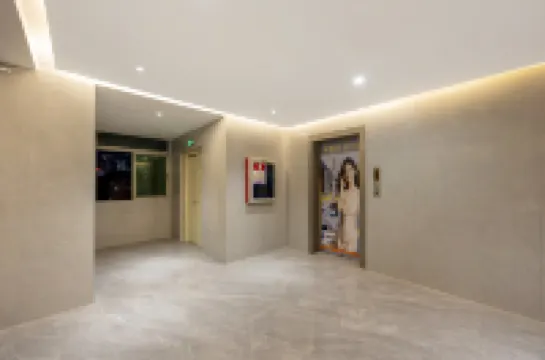 美悅輕奢飯店（深圳寶安松崗公園地鐵站店） 天虹商場(松崗店)附近的飯店