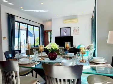 รูปภาพของวิลล่าสระว่ายน้ำส่วนตัวแสนสบายใกล้สนามกอล์ฟลากูน่าบีช