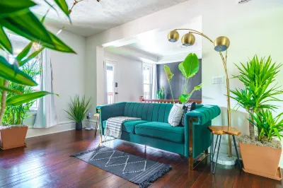 Prime Location - Over 4,500 Reviews - Parking Free โรงแรมใน