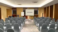 Harper Wahid Hasyim Medan by Aston - Business