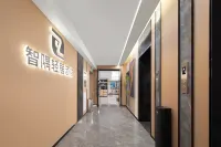 Zhiyu Residence Hotel (Wuhan Jianghan Road Pedestrian Street) - parking