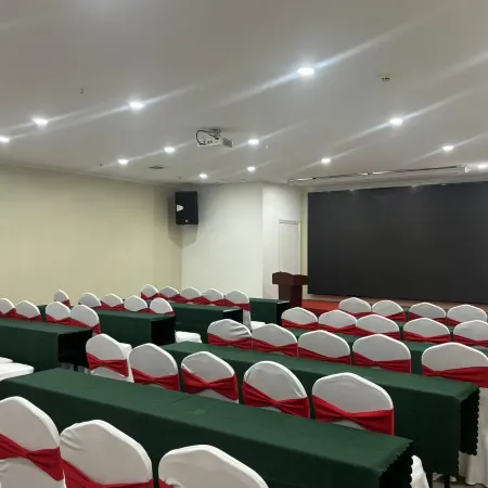 unlai Hotel (Mingguang Huaya Happy Yuan)