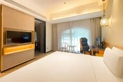 Jingfang E-sports Homestay (Pujiang Hailecheng Sports Center)