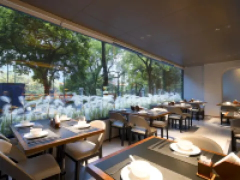 Lijiang Moon View · Quiet Holiday Lakeside Hotel (Guilin Two Rivers & Four Lakes Area) Hotels in Guilin