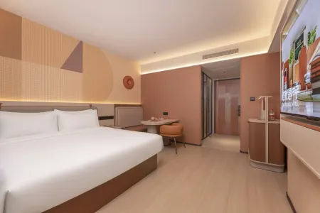 Orange Hotel (Nanjing Xianlin University Town Yadong Plaza Отели рядом со станцией Xianlin Railway Station