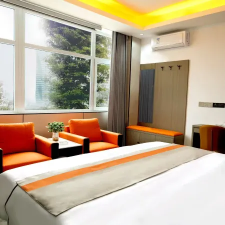 Yilian Hotel (Yanjiao Station Subway Station)