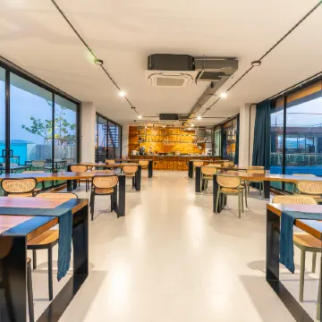 The Blue Mavi Hotel Отели рядом с достопримечательностью «Ват-Чалонг»