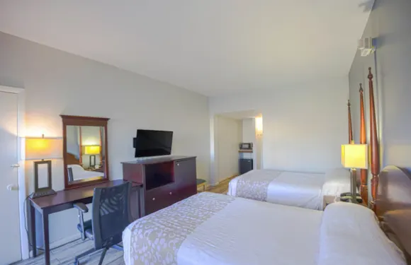 日出酒店 - 由OYO管理泰特斯維爾FL