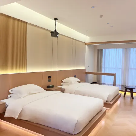 Longyu Hotel (Jinggangshan University Ji'an Station)