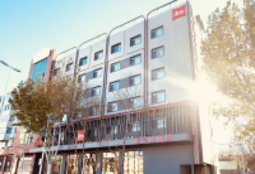 Ibis Hotel (Tianjin West Station Hebei Gongda Branch) Các khách sạn ở Thiên Tân
