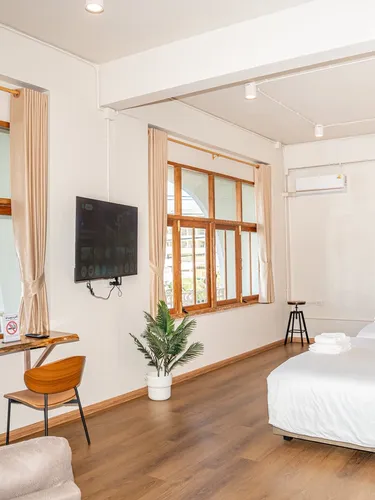 รูปภาพของตราดโฮมทาวน์