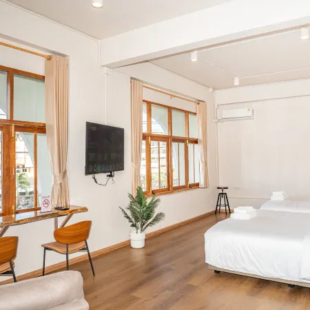 Trat Hometown Hotels in Trat