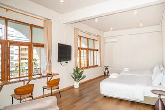 รูปภาพของตราดโฮมทาวน์