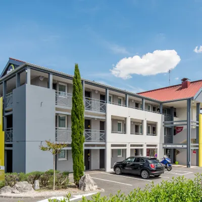 B&B HOTEL Bordeaux Mérignac Hôtel de Ville Hoteles cerca del Aeropuerto de Burdeos-Mérignac