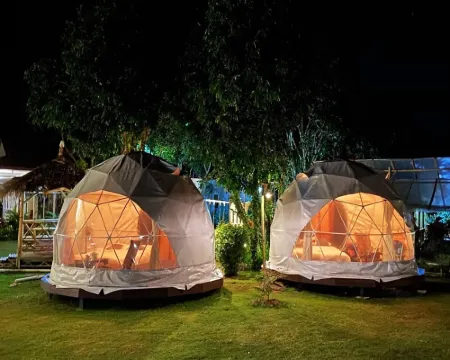 Lion Cafe Resort Hotels in Hang Dong