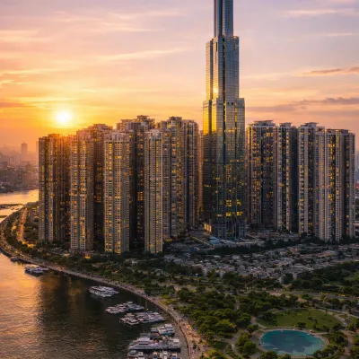 Premier Condotel Landmark 81 Area – Somiluxstay Hotels near Landmark 81 Sky View Observatory