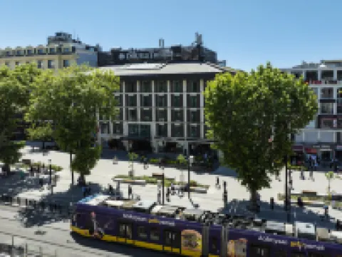 DoubleTree by Hilton Istanbul - Old Town Hotels near Fatih