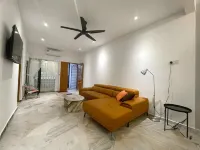 C Private Club House 5B3B 16 pax@Ipoh  호텔