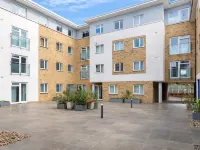 Roomspace Serviced Apartments - Abbot's Yard โรงแรมในกิลด์ฟอร์ด