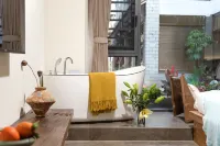 Yijian Guesthouse (Jianshui Zhu Family Garden Ancient City Branch)