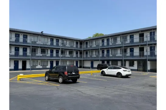 Motel 6 Chicago, IL - Halsted