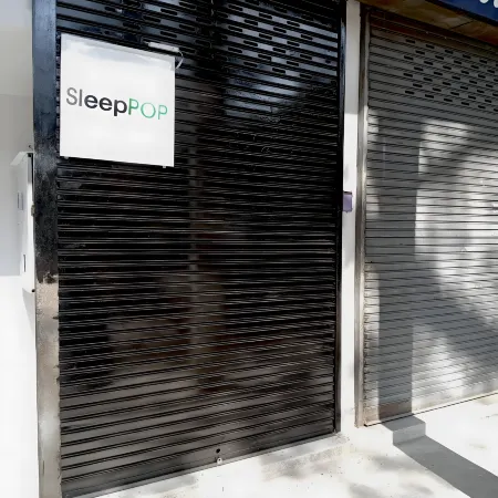 Sleep Pop CMU Chiang Mai Отели рядом с достопримечательностью «Ват Пратхат Дой Сутхеп»