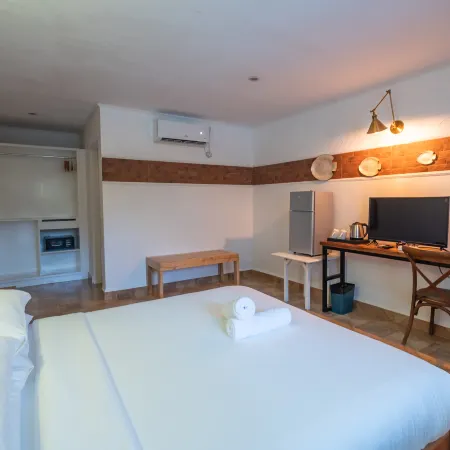Alona Garden Suites