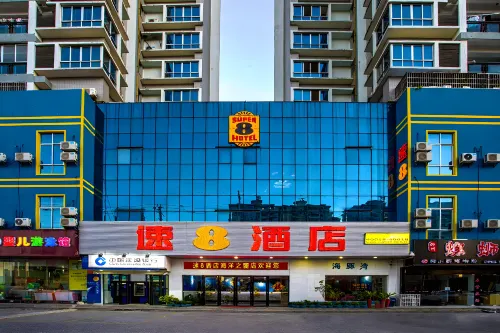 Super 8 Hotel