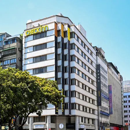 CHECK inn Taipei Main Station Branch Отели рядом с достопримечательностью «Мемориал Чан Кайши»