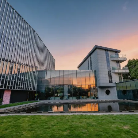 Shanghai International Tourist Resort Fuyi Hotel