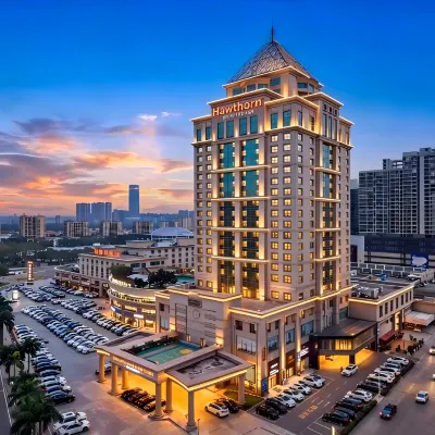 Haofeng Wyndham Hotel (Zhongshan Dengdu Guzhen Guomao Branch) Hotels near Guzhen Town