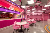 Mattel Play Hotel - breakfast