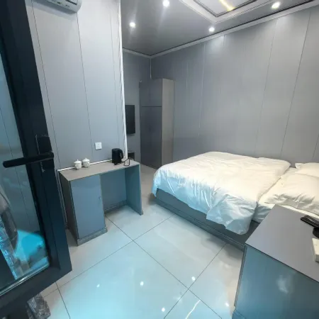 Yining Kaiqun Homestay (Liuxing Street) Отели в г. Иньинг