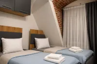 Citadel 360 Suites & Spa - موقف سيارات