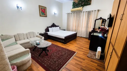 The City Lodge - Homestays
