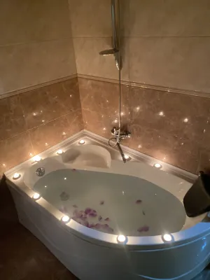 Sunny Cozy Flat in Tbilisi - 2-Star