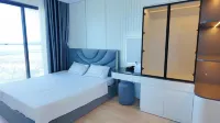 The Holiday Ha Long - Luxury ApartHotel - 2 stelle