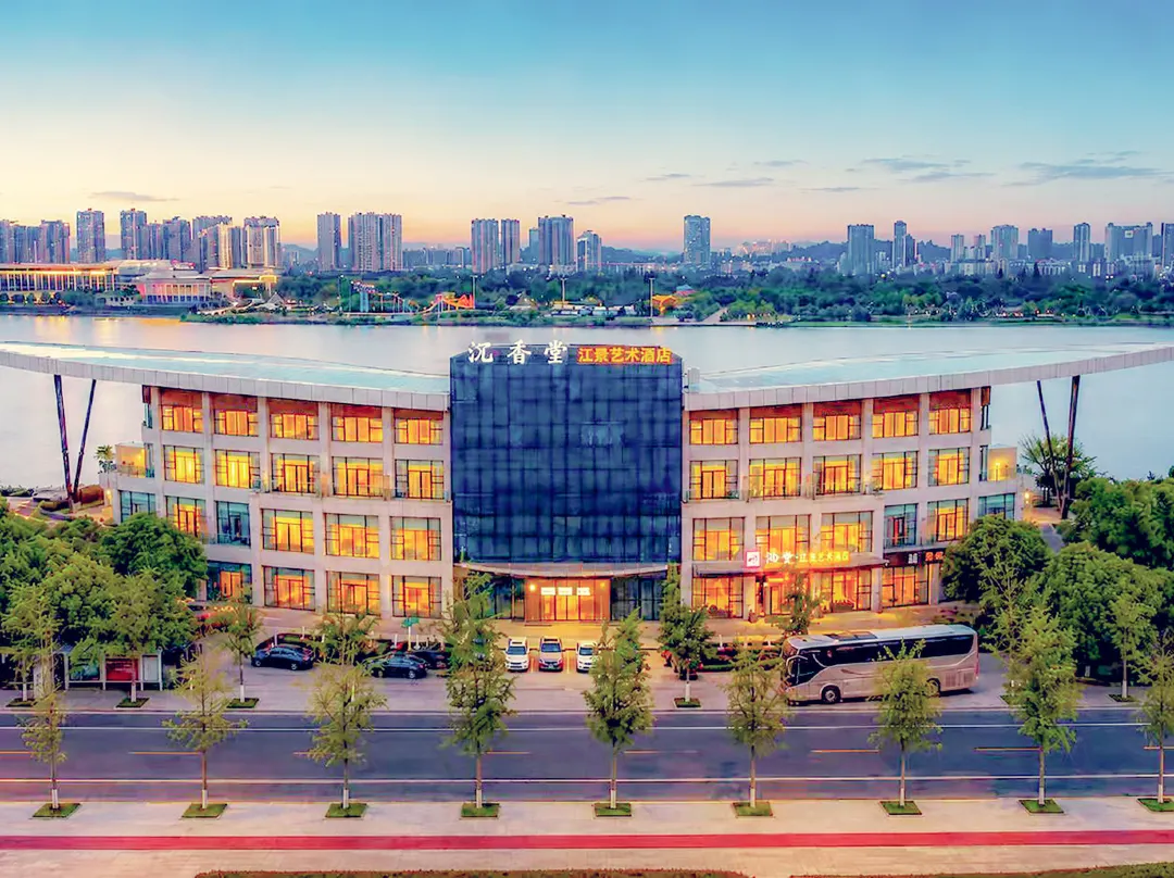 Shenxiangtang Riverview Art Hotel - Suining