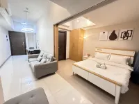 Thompson Suites BGC (Uptown Parksuites Tower 1) - 3성급