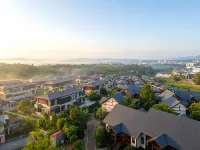 Shanshui wutong Wooden House Villa in Pingjiang County - balcony