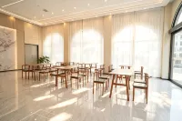 Evening Breeze Xu · Light Luxury Boutique Stay (Huangguoshu Waterfalls Scenic Area Ticketing Center) - Wi-Fi