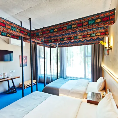 Starry Courtyard Hotel