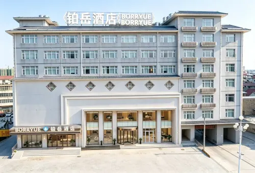 man Hotel (Zhongxiang Railway Station) - Parkering