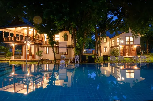 ZJ stay over the moon Wellness resort and cafe - شرفة
