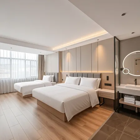 Yilong Wanguo Hotel (Longxi People's Square)